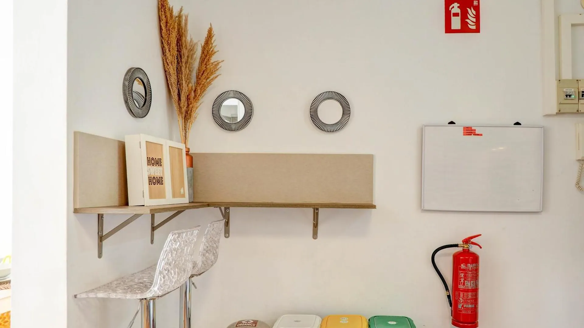 Espalter White By Hello Homes Sitges