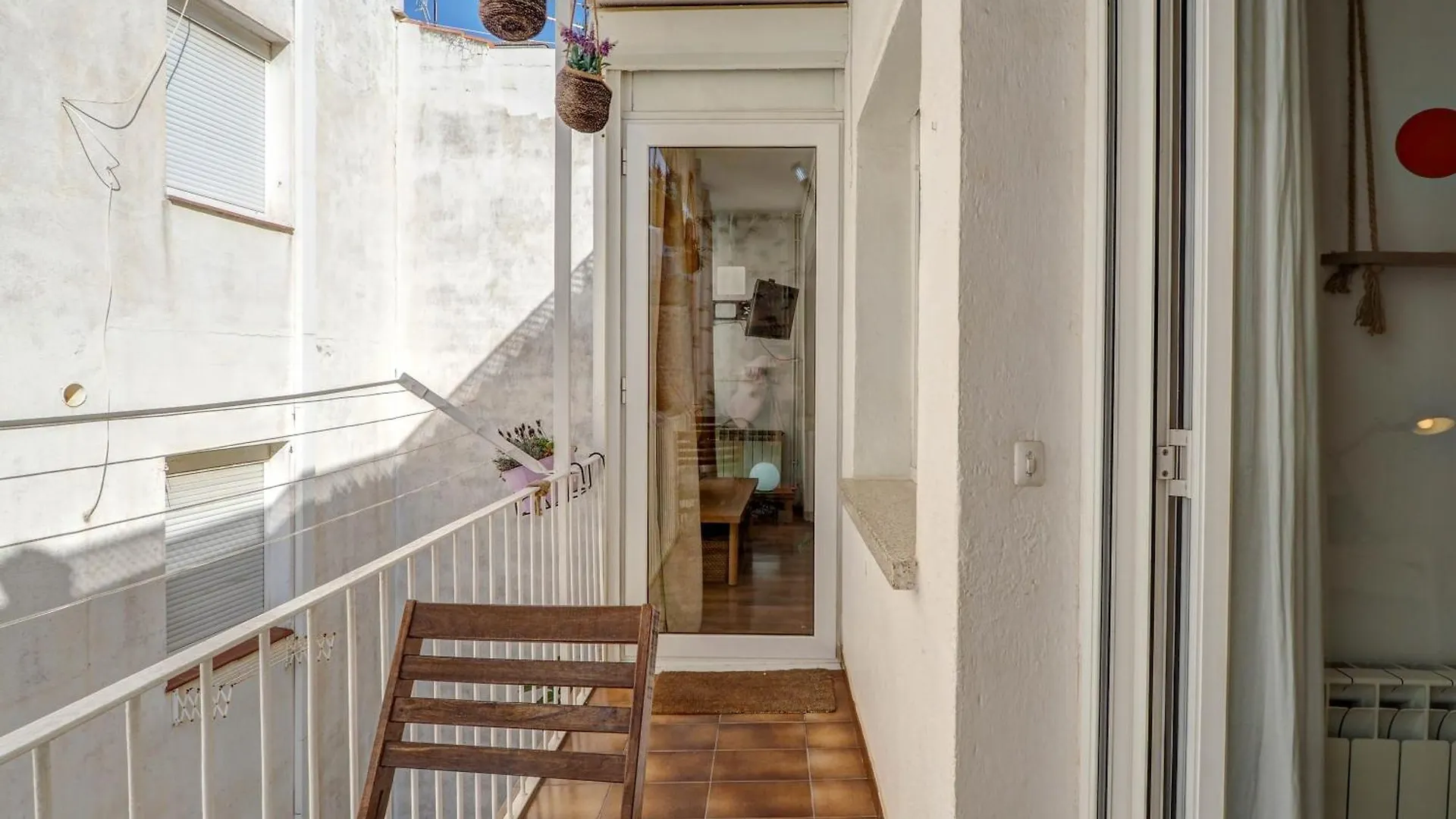 Espalter White By Hello Homes Sitges Spain