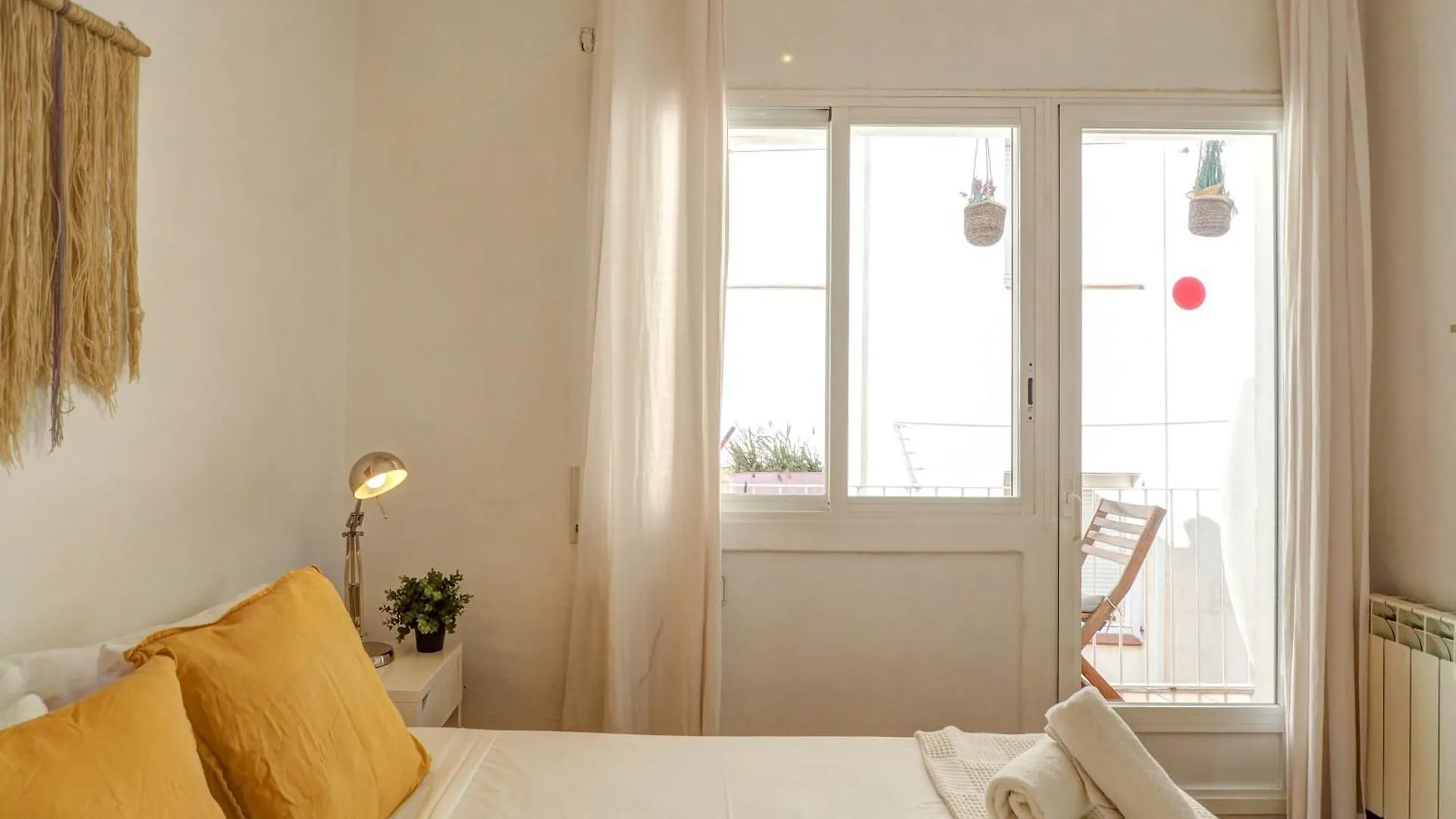 Espalter White By Hello Homes Sitges Apartment