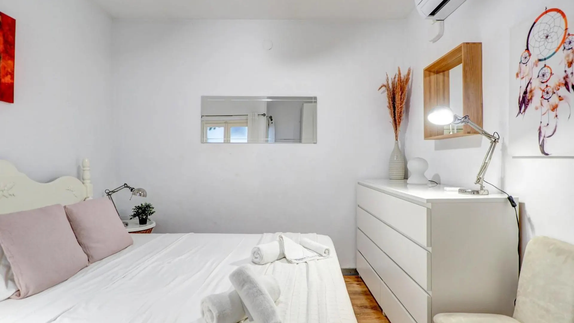 Espalter White By Hello Homes Sitges 0*,